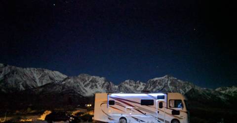scenic A30-32 usa road bear rv autocamper motorhome night.jpg