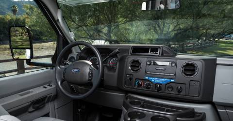 usa-c30-cruise-america-inside-front-seats.jpg
