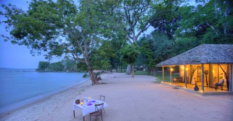 Tanzania: Lyxsafari & barfotaparadis