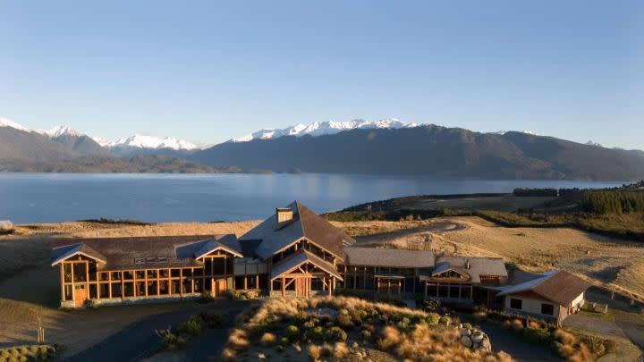 bo på vackra fiordland lodge nya zeeland