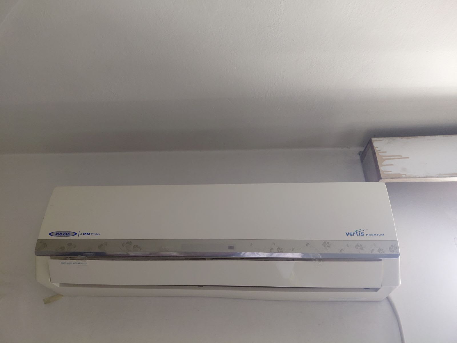 Air conditioner Voltas 1.5 t split for sale in Delhi, Delhi