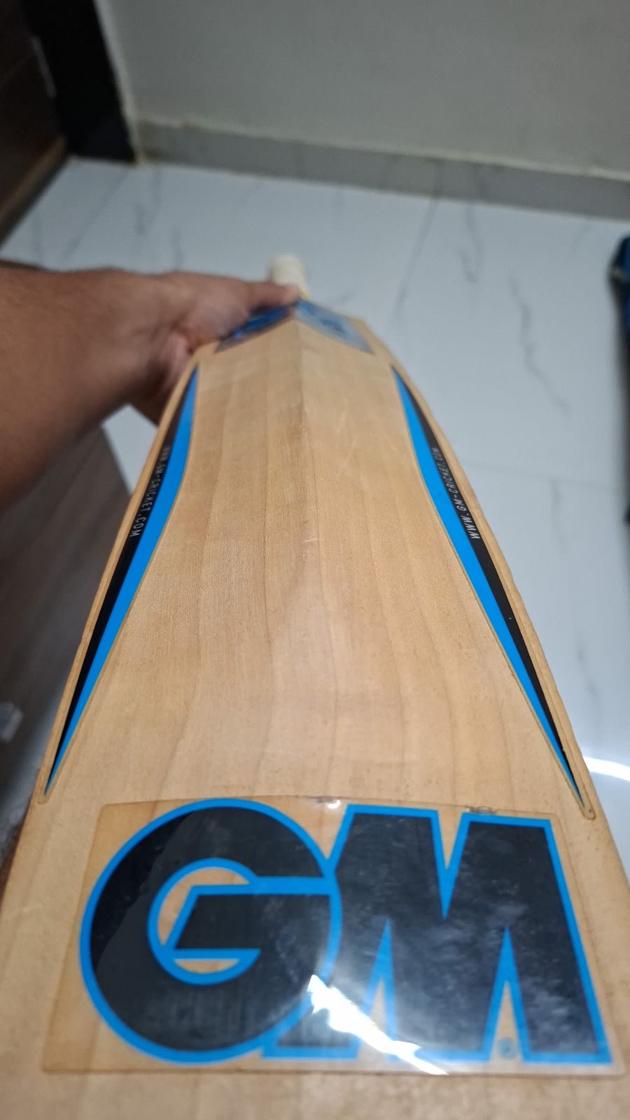 Premium English willow cricket bat with all equipments - Thumbnail 13