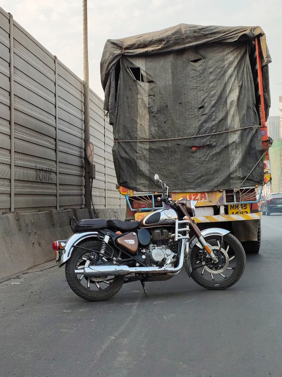 Royal Enfield 350 - Image 1