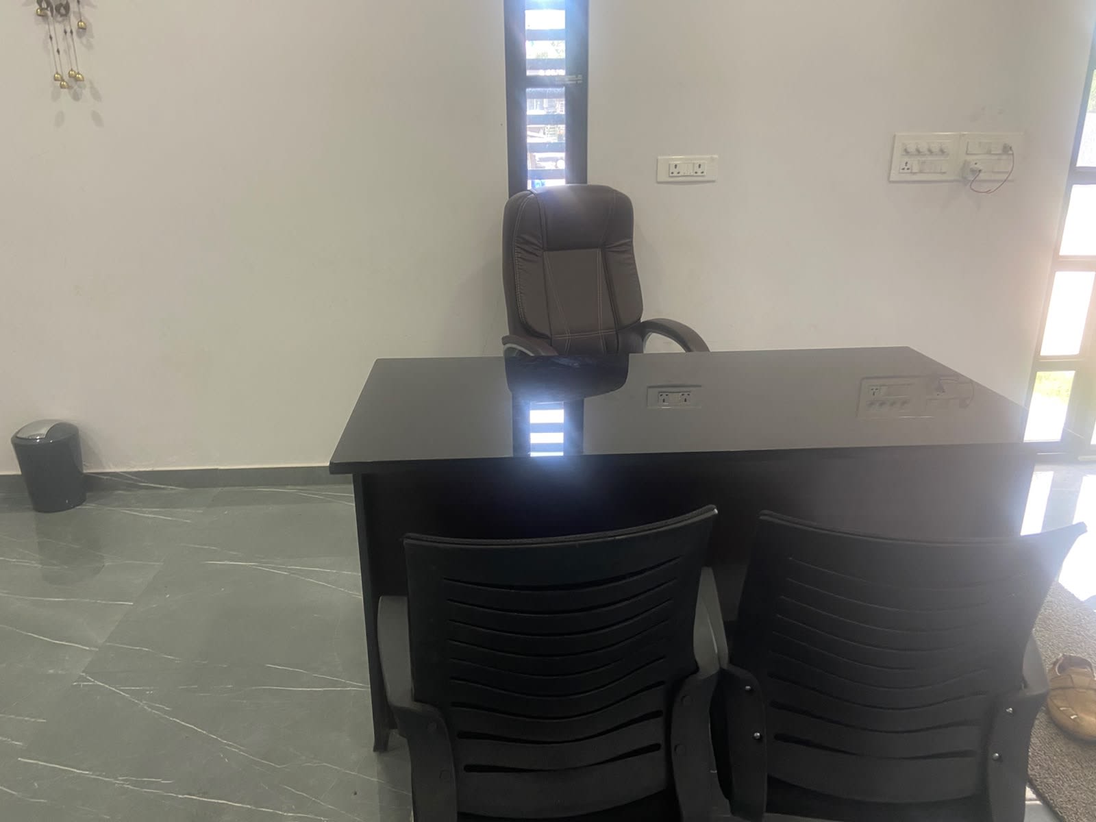 PREMIUM OFFICE FURNITURE & VOLTAS SPLIT AC FOR SALE - Thumbnail 5