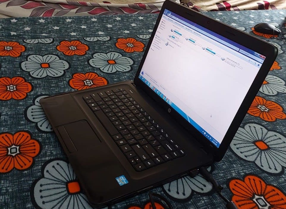 HP 2000 Laptop for Sale - Image 1