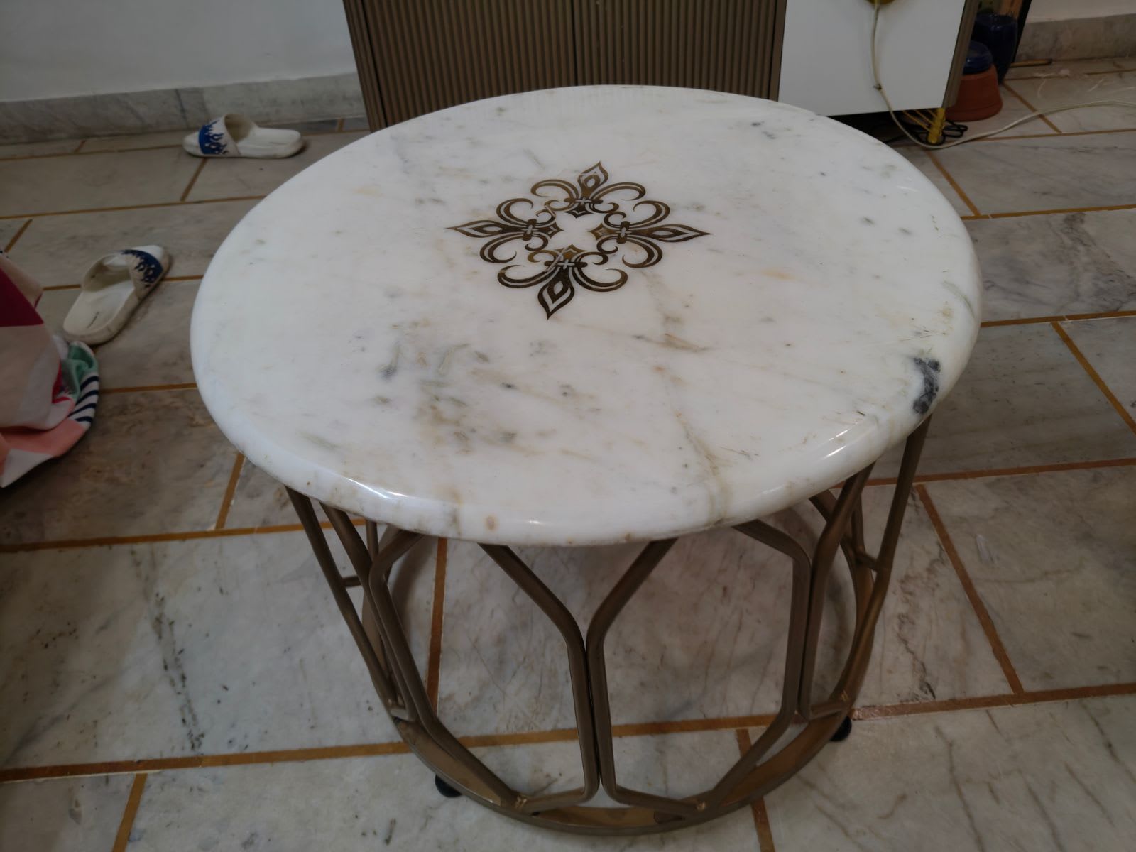 Centre table - Thumbnail 2