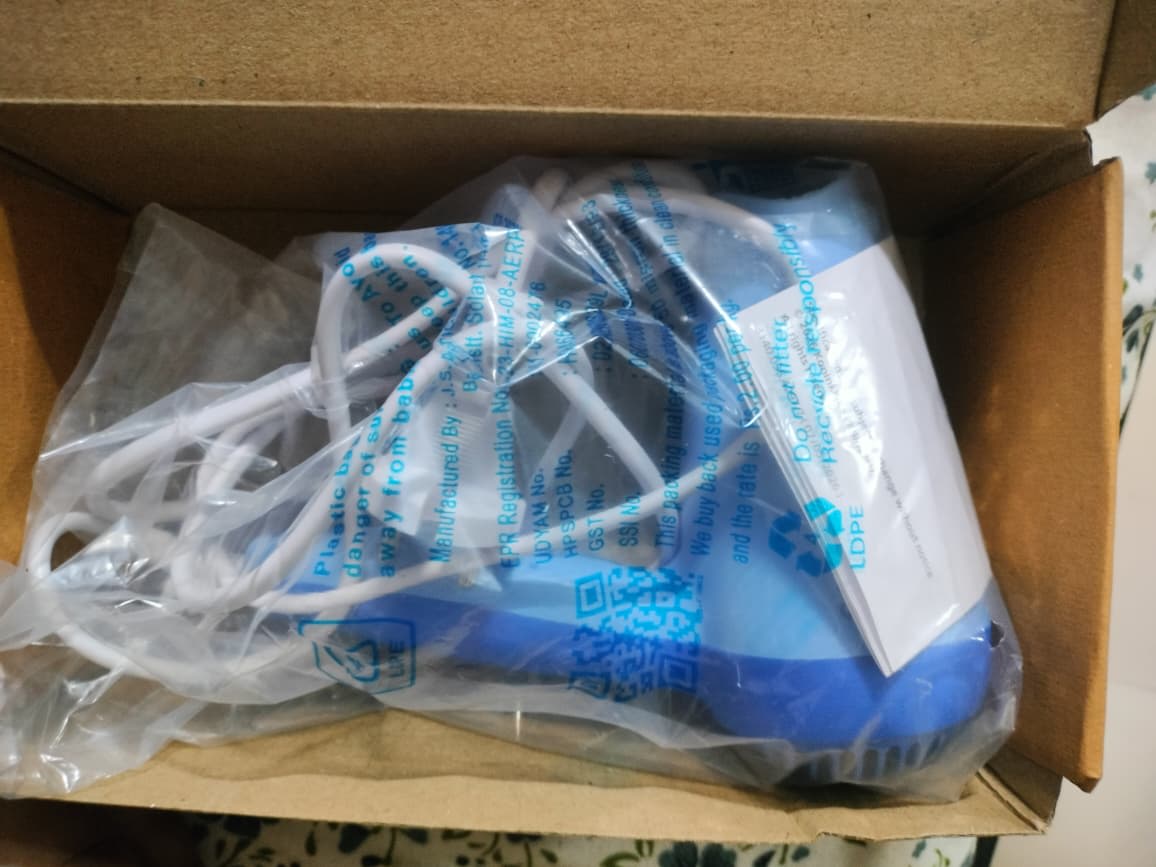 Philips HP8100/60 Compact Hair Dryer (Blue, 1000 W) - Thumbnail 3