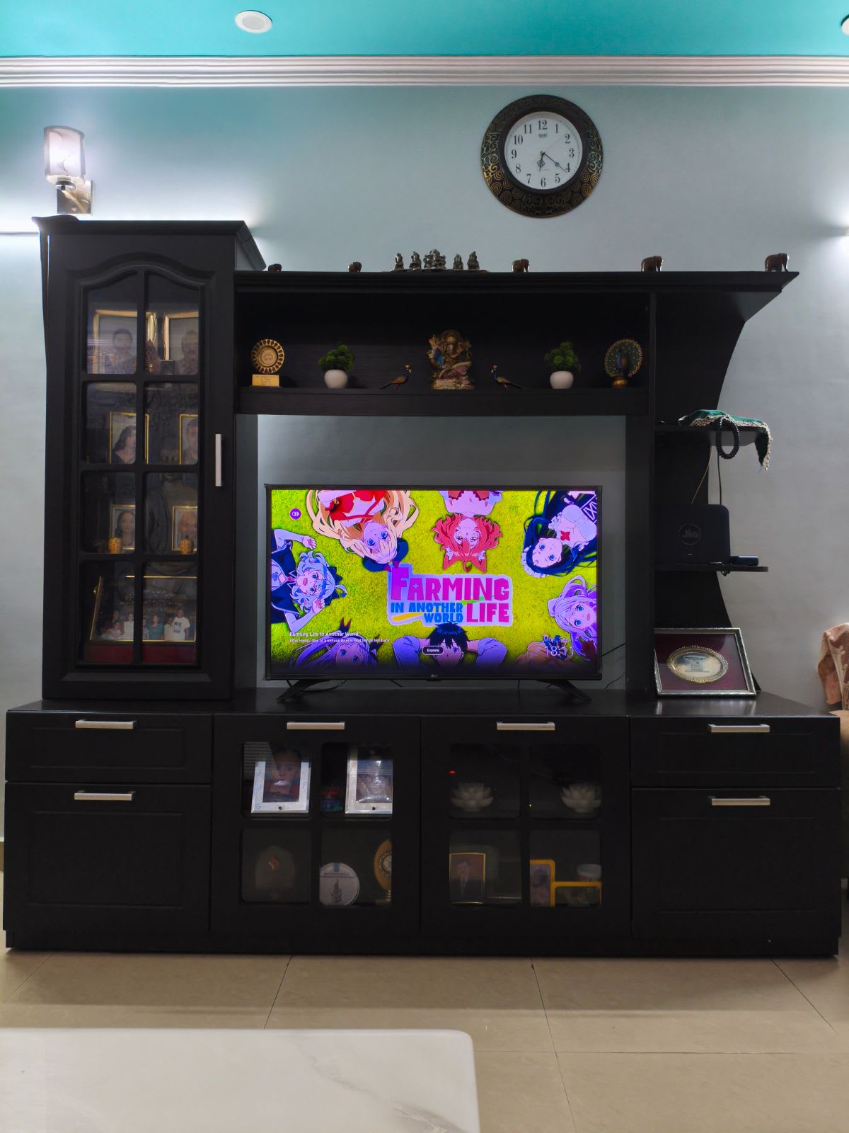 Attractive TV Unit - Image 1