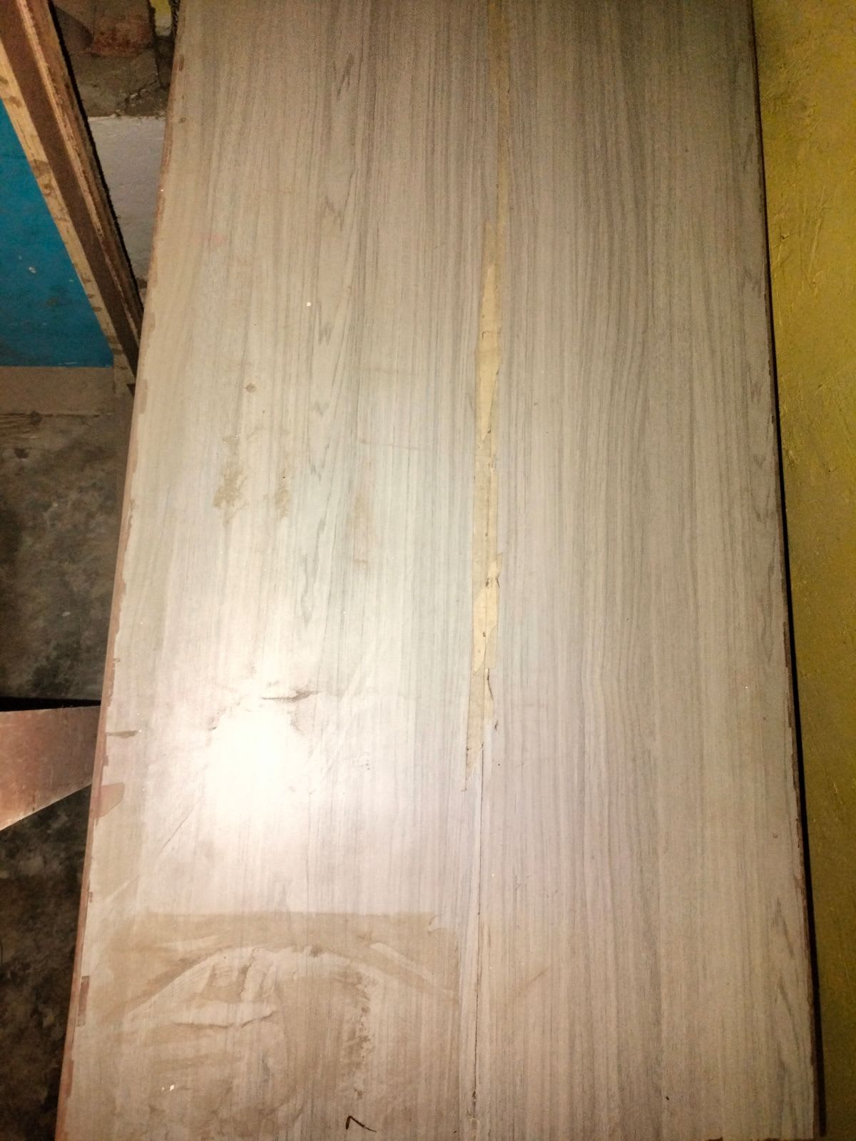 Counter, chair, table - Thumbnail 7