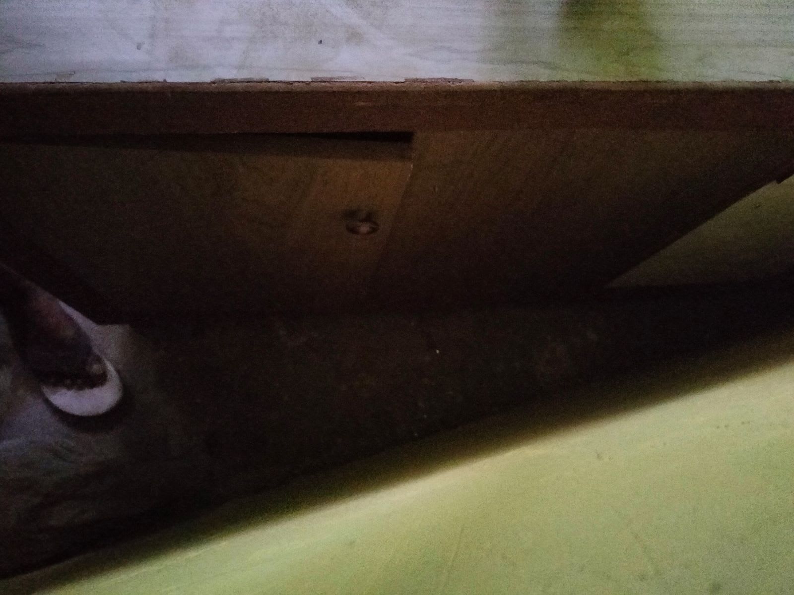 Counter, chair, table - Thumbnail 9