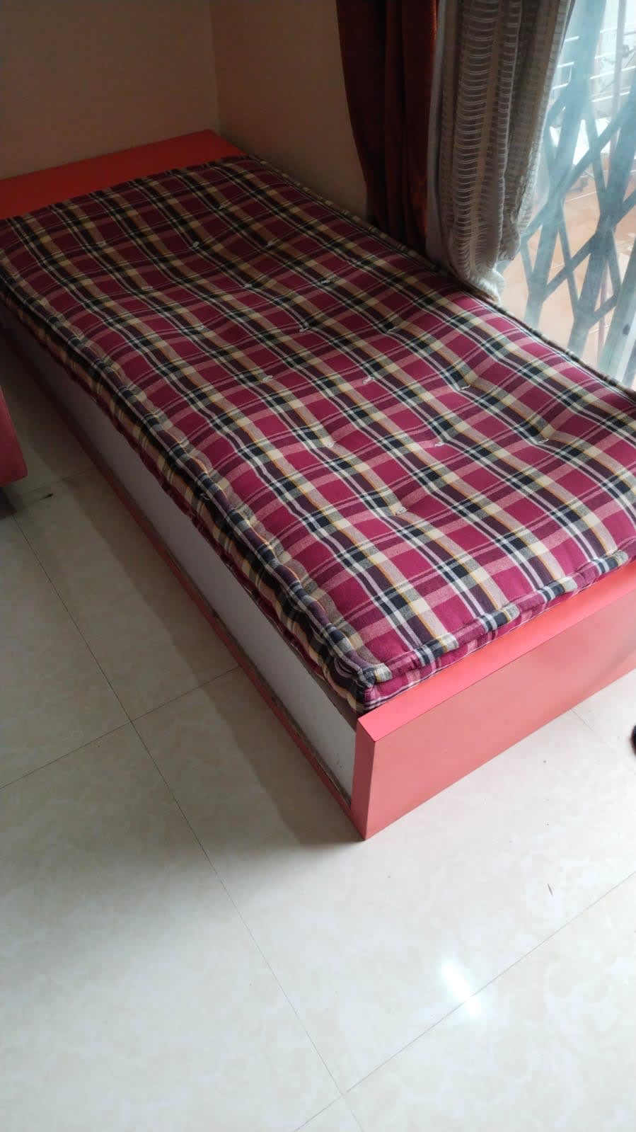 Diwan Sethi with matress for sale in Pune, Maharashtra