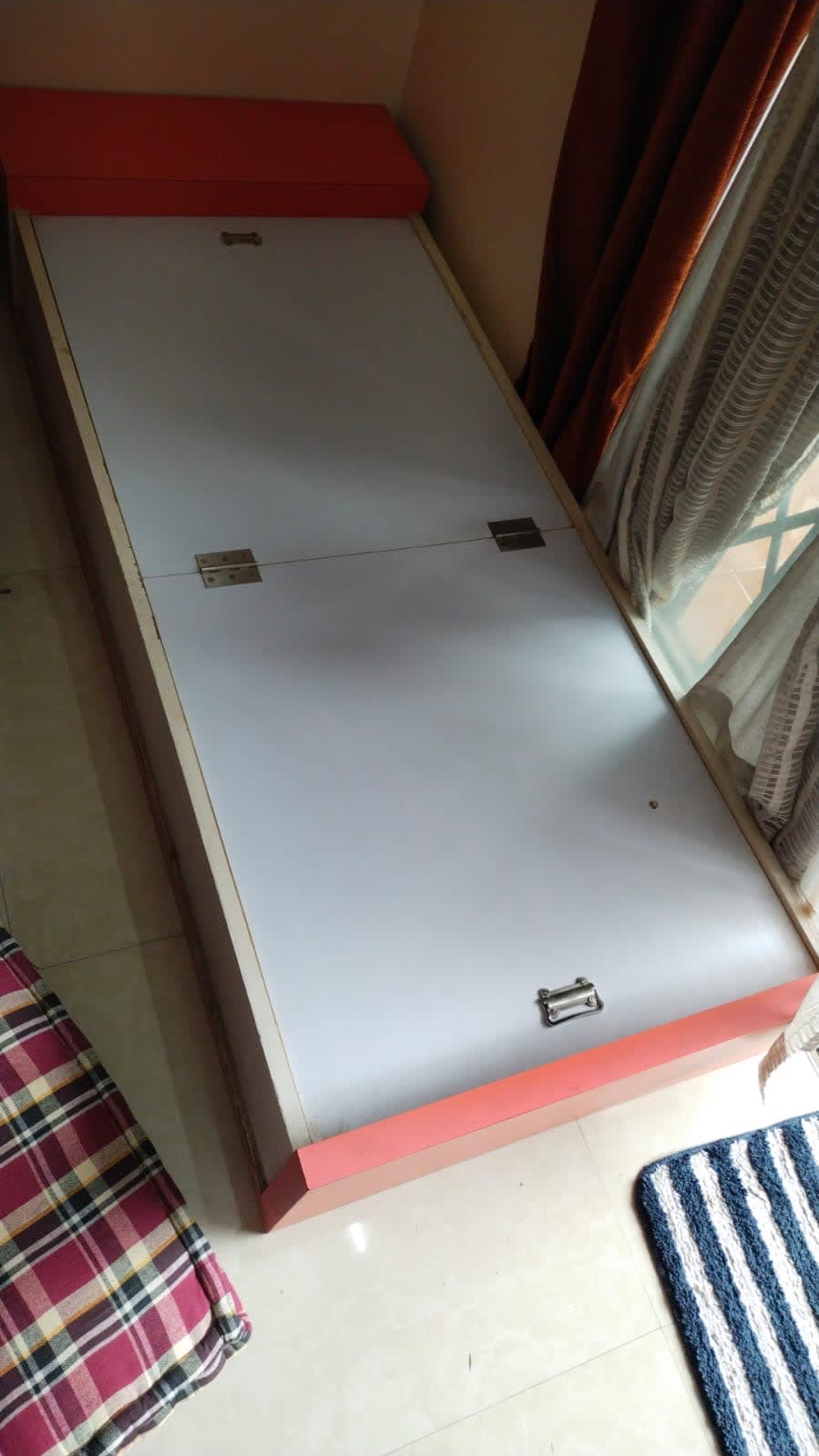 Diwan Sethi with matress - Thumbnail 2