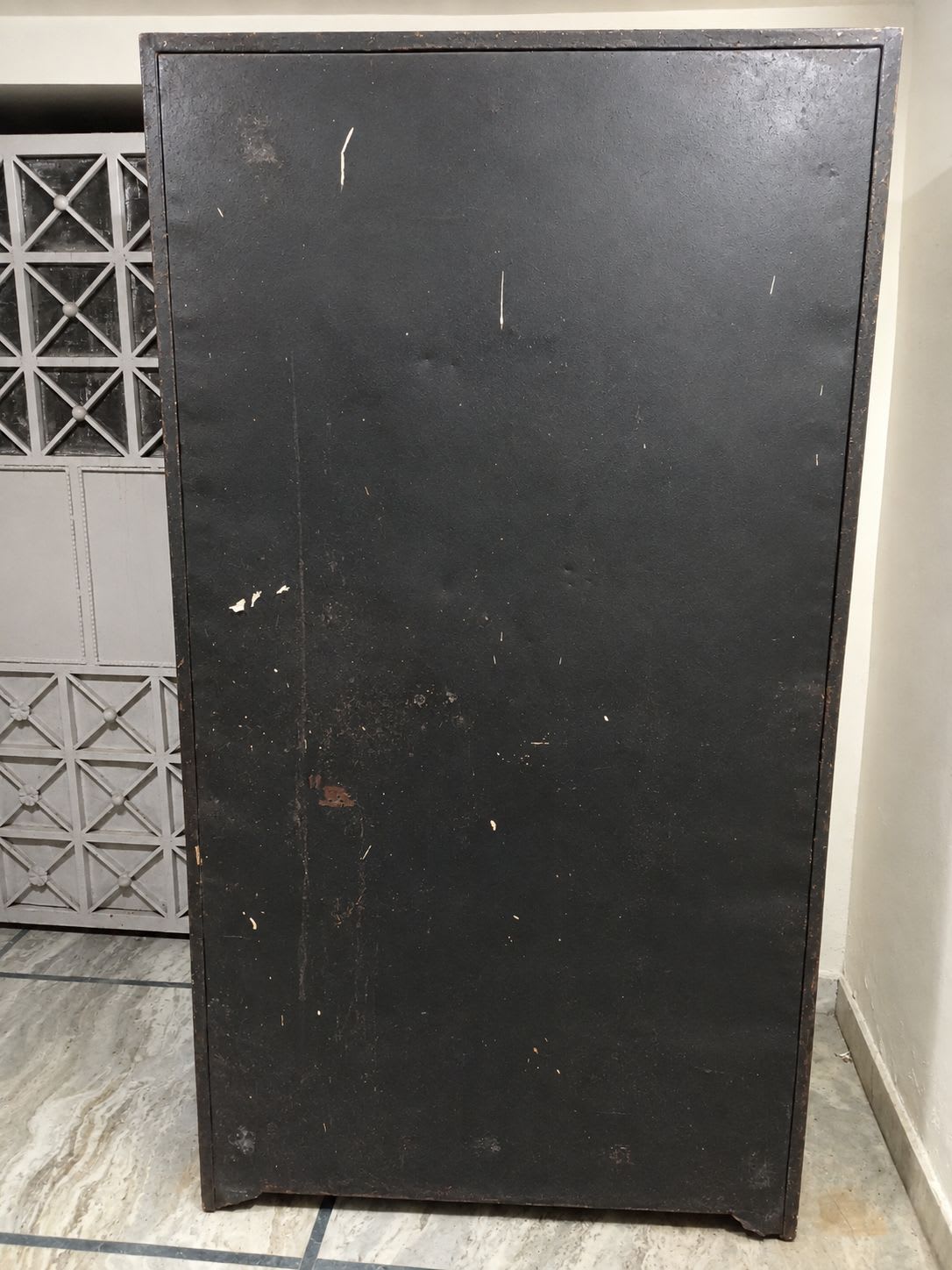 Heavy weighted steel almirah/wardrobe of kishan lal and sons, chandni chowk - Thumbnail 5