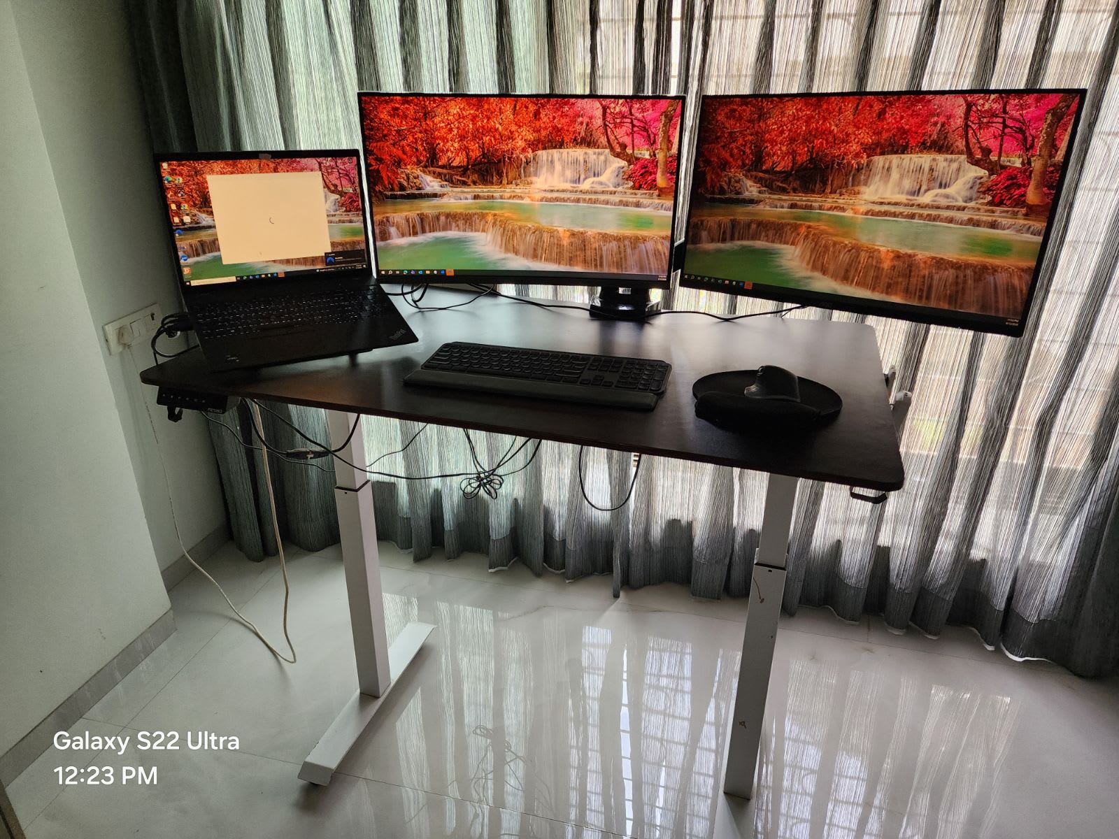 Monitor, Dual monitor stand and Height adjustable desk - Thumbnail 6