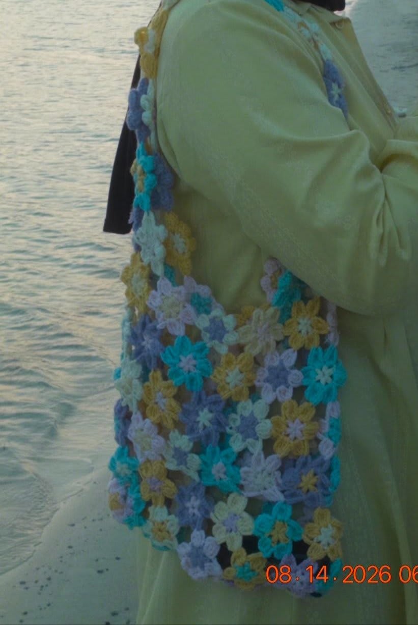 Flowers tote bag