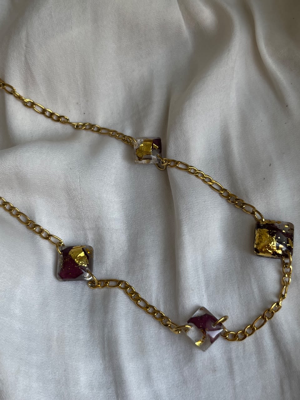 Handmade resin necklace with real natural flowers & stainless steel chain