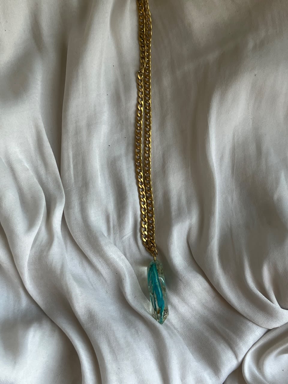Necklace in a stone inspired resin design
