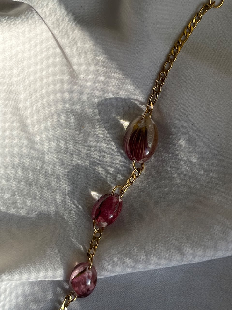 Bracelet with real flowers in resin & stainless steel