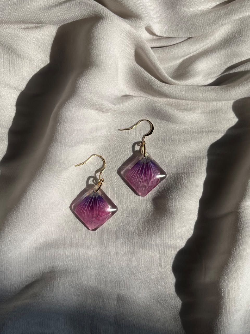 Earrings with real flowers in resin & stainless steel