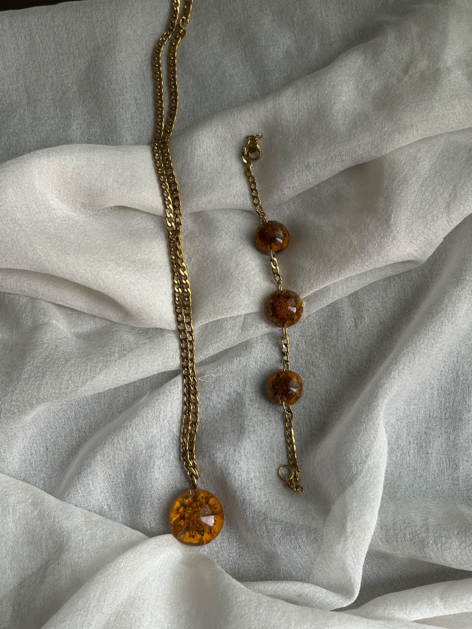 Necklace & bracelet bundle Handmade resin & stainless steel.