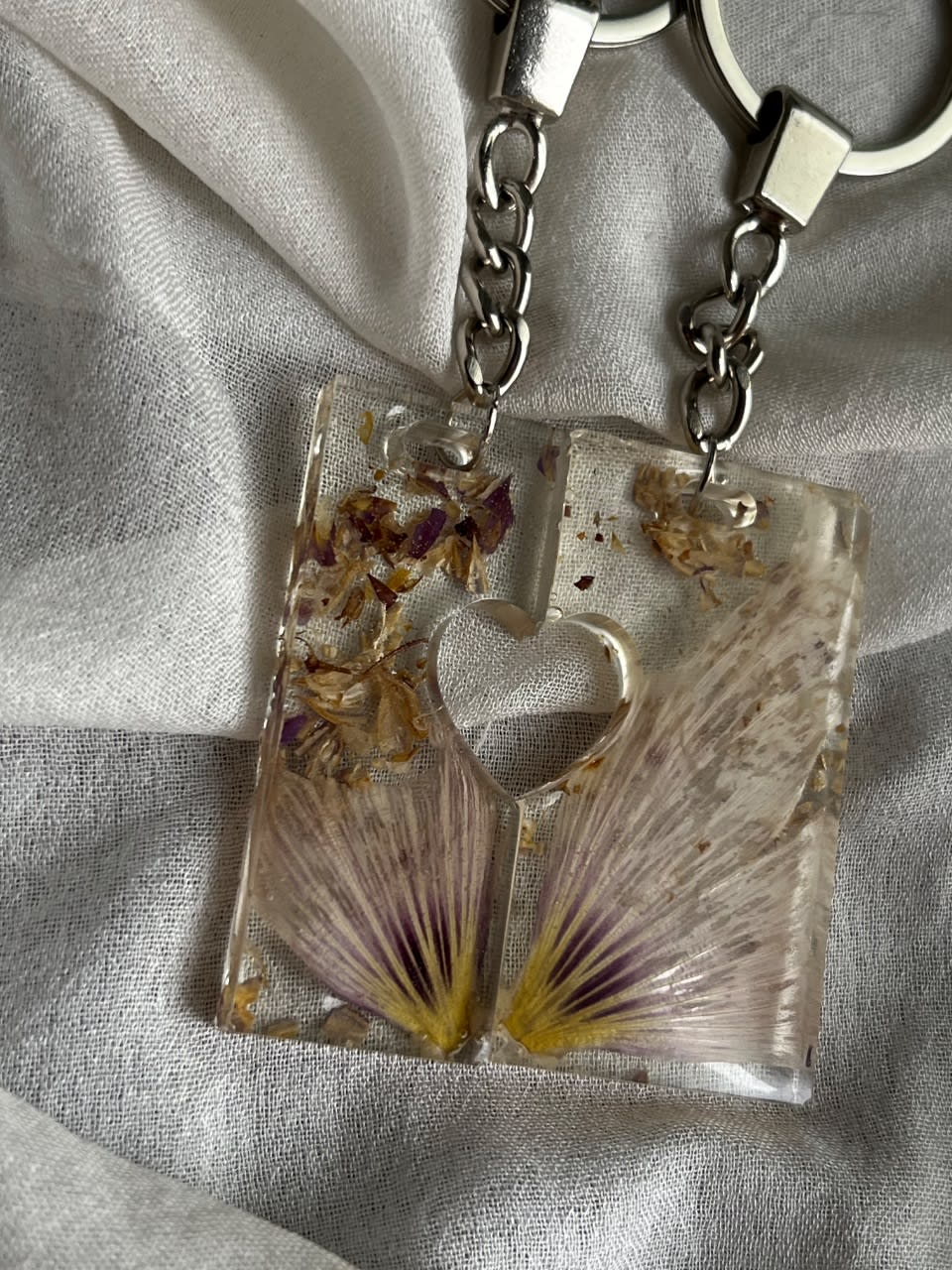 Couple keychains Real flowers preserved in resin.