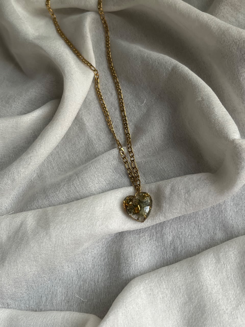 Necklace your own flower, forever yours. Real flower & stainless steel.