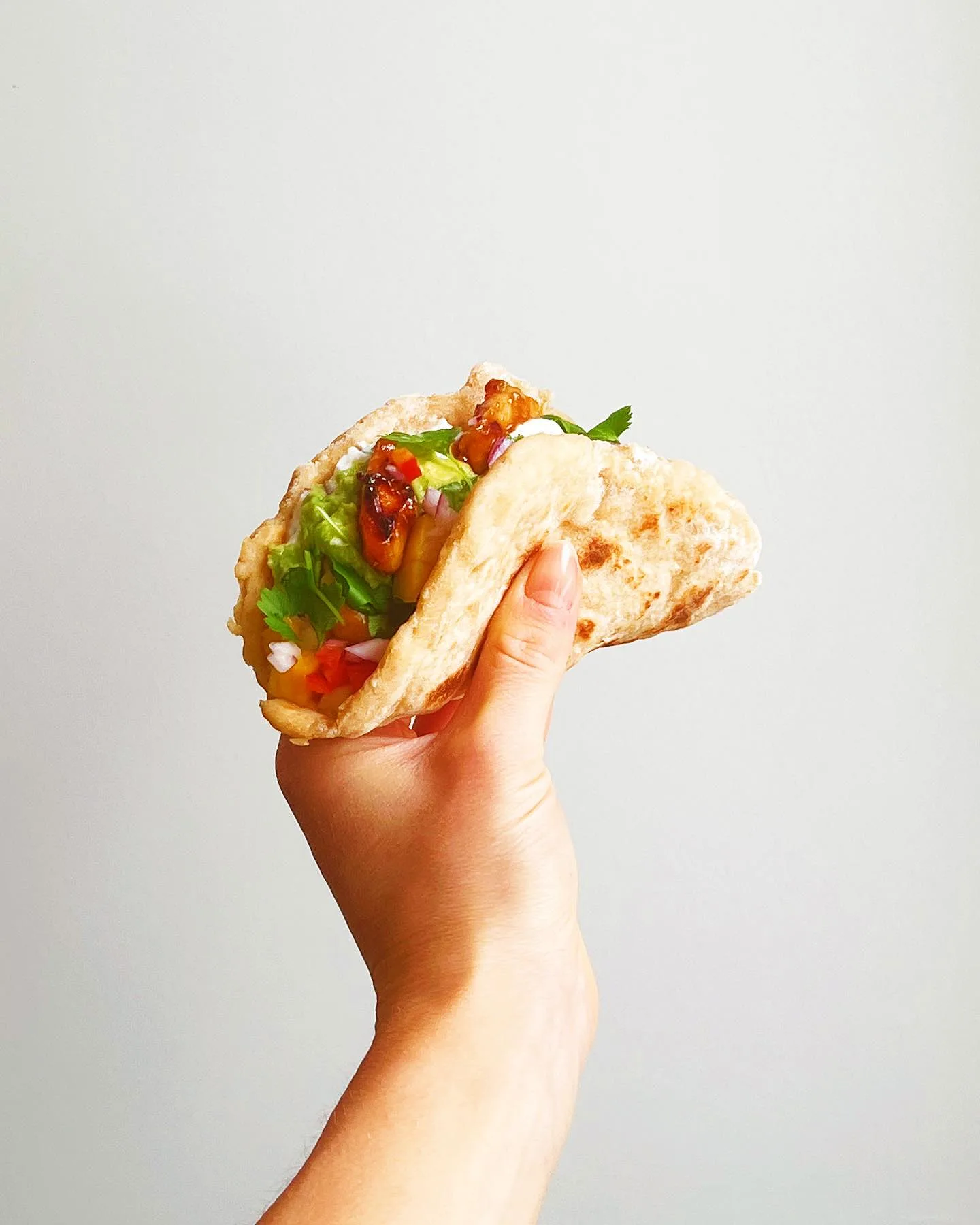 Loaded Chicken Fajita Flatbreads with Mango Chutney
