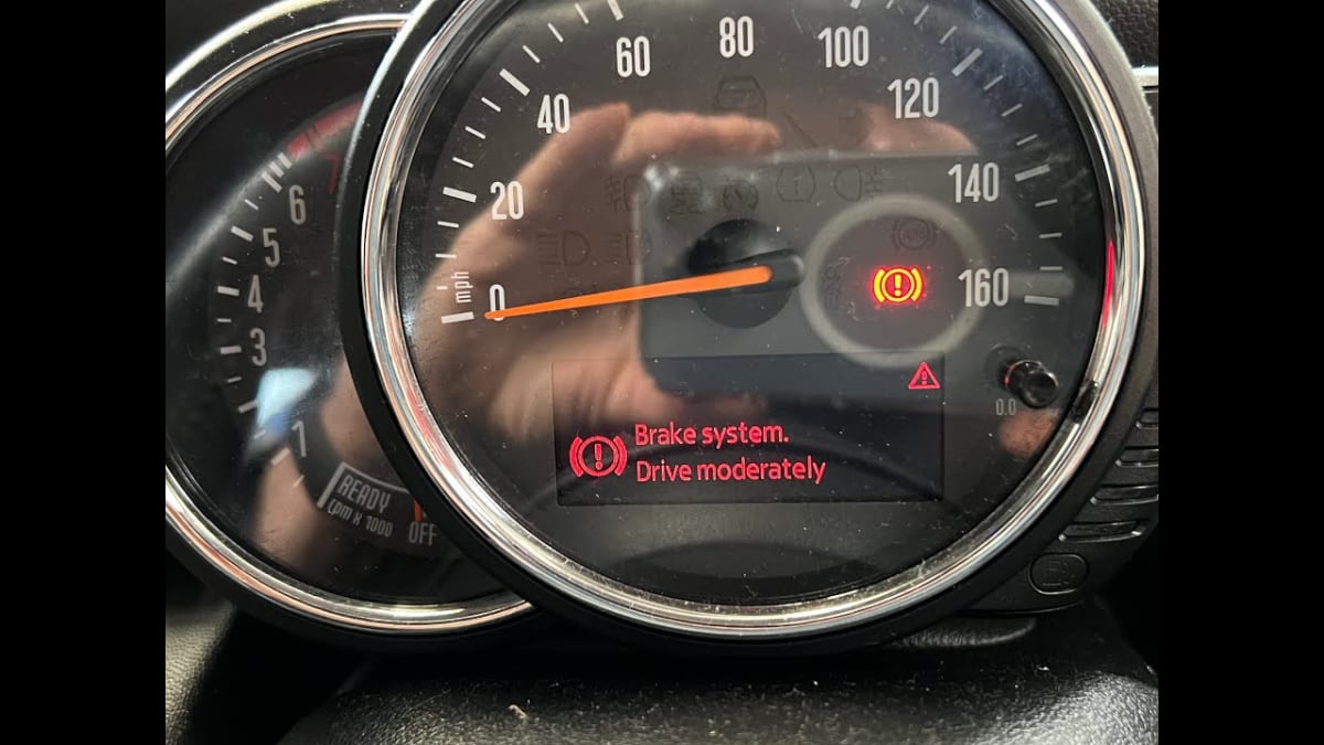 3 causes of bmw brake system drive moderately
