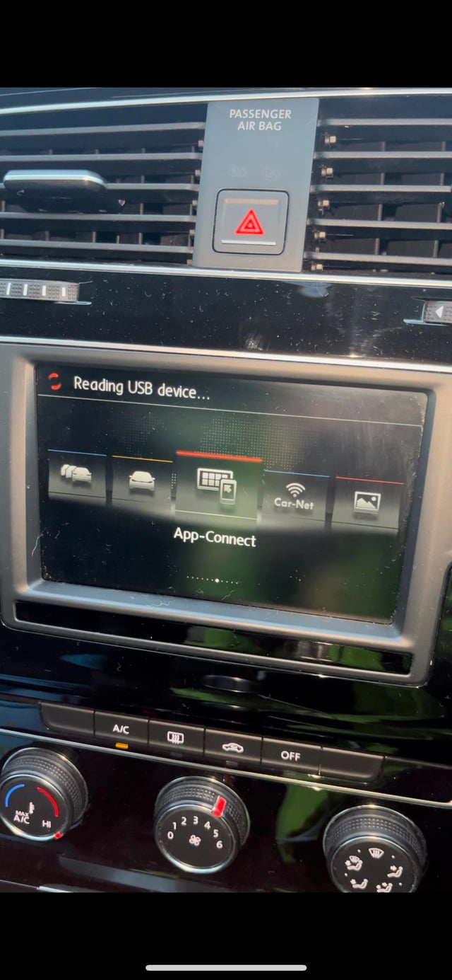 volkswagen carplay not working