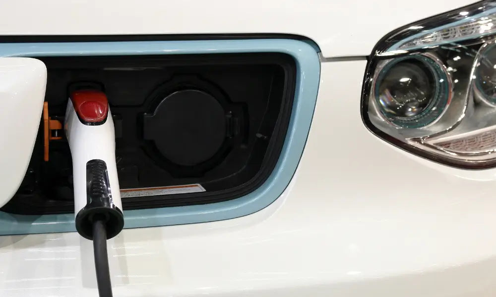 do hybrid cars need to be charged
