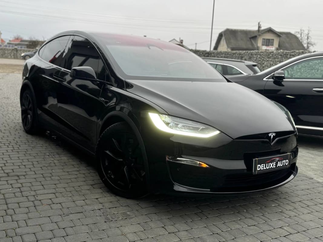 Tesla Model X Plaid - фото 1