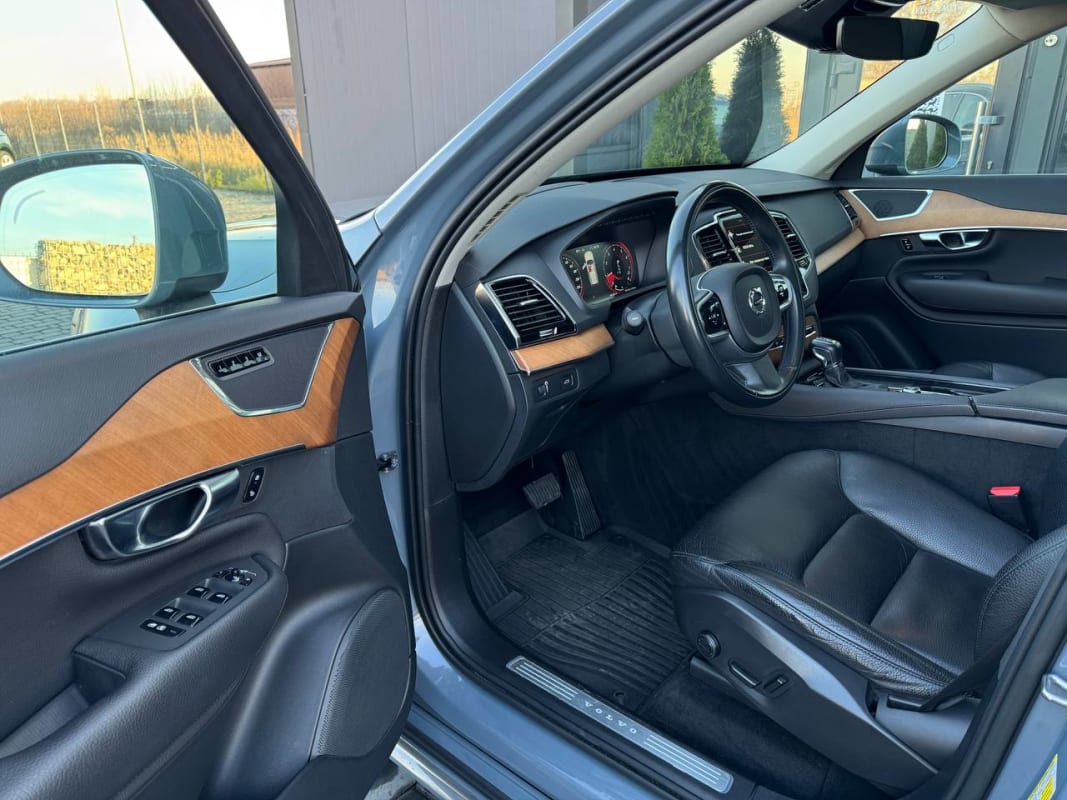 Volvo XC90 Momentum - фото 5