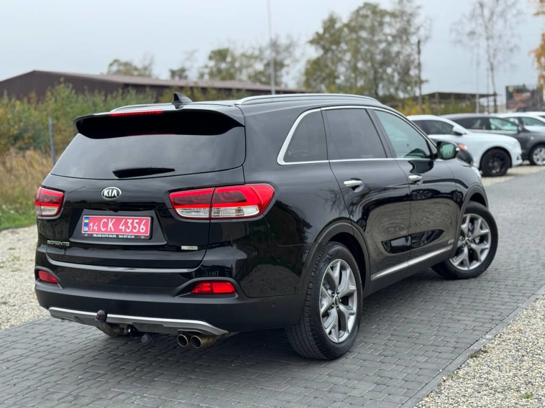 Kia Sorento Platinum Edition - фото 2