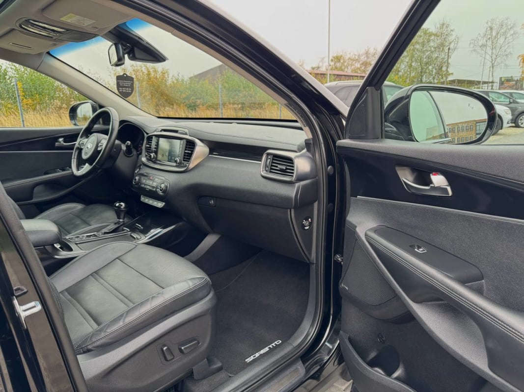 Kia Sorento Platinum Edition - фото 6