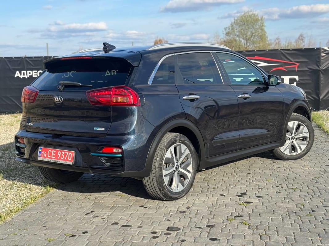Kia  E-Niro - фото 3