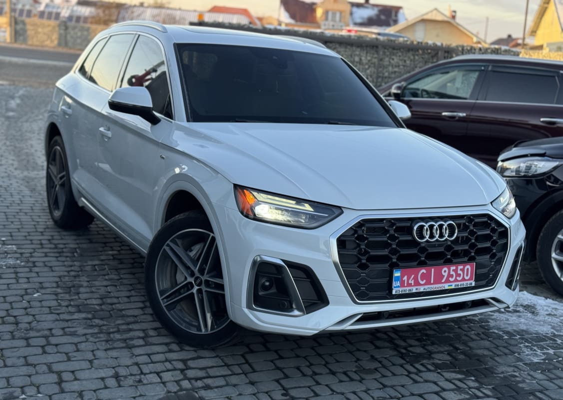 Audi Q5 E-Tron - фото 1