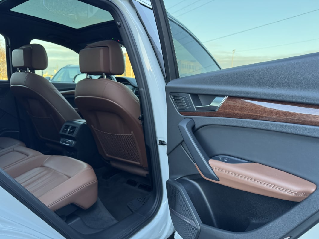 Audi Q5 E-Tron - фото 7