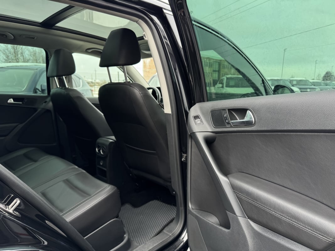 Volkswagen Tiguan - фото 6