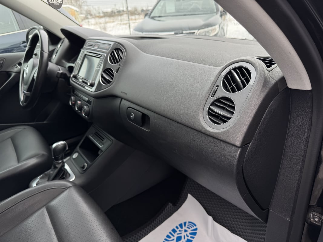 Volkswagen Tiguan - фото 24