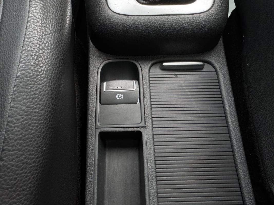 Volkswagen Tiguan - фото 25