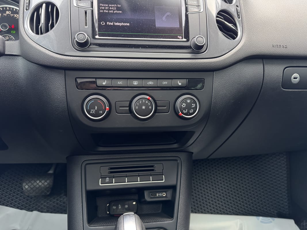 Volkswagen Tiguan - фото 26