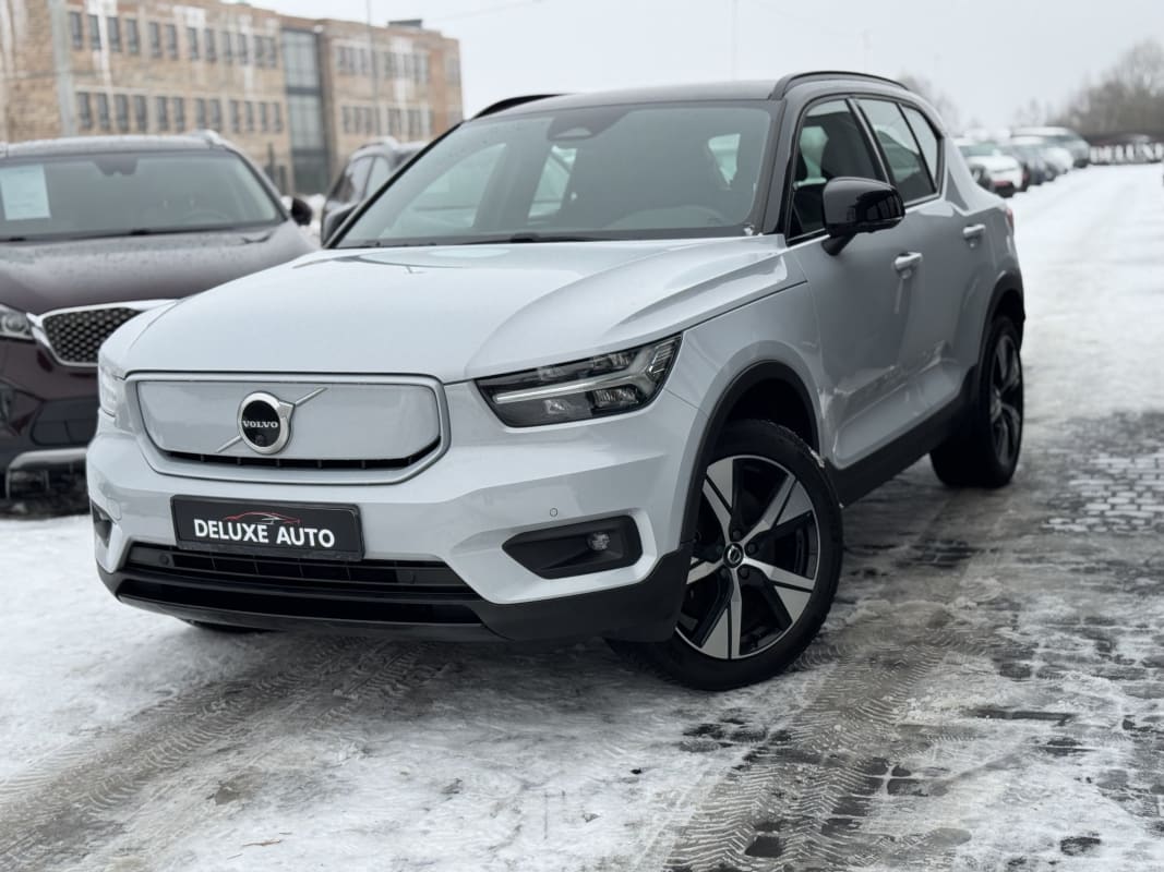 Volvo XC40 - фото 8