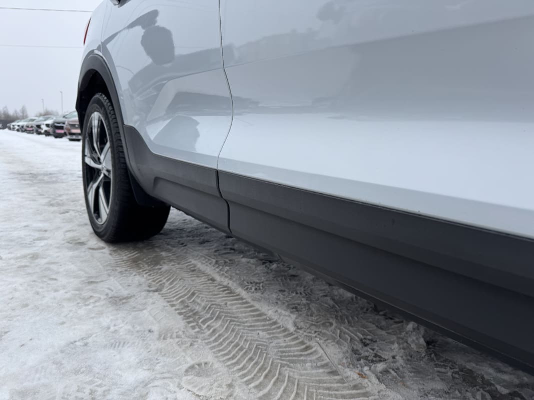 Volvo XC40 - фото 20