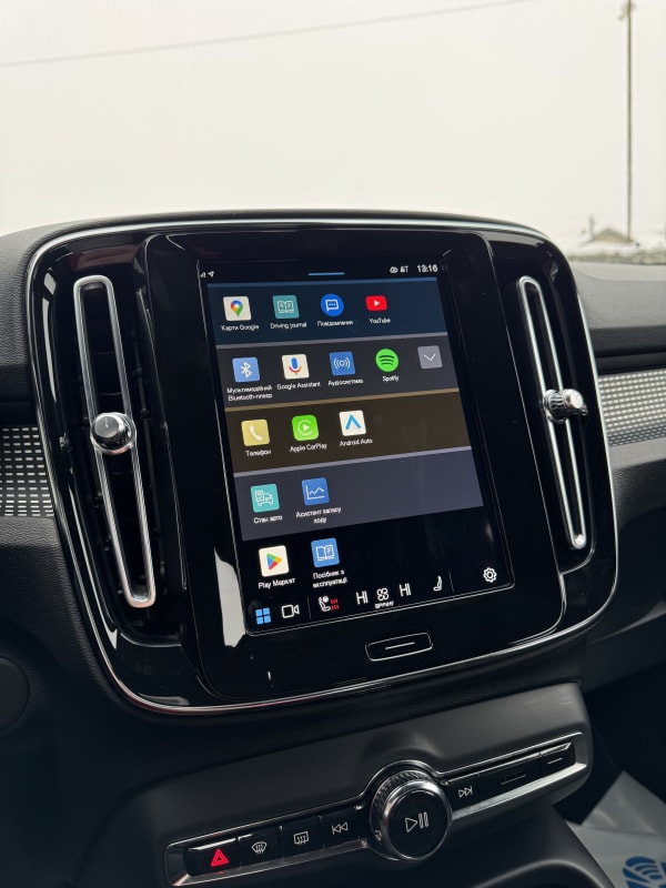 Volvo XC40 - фото 39