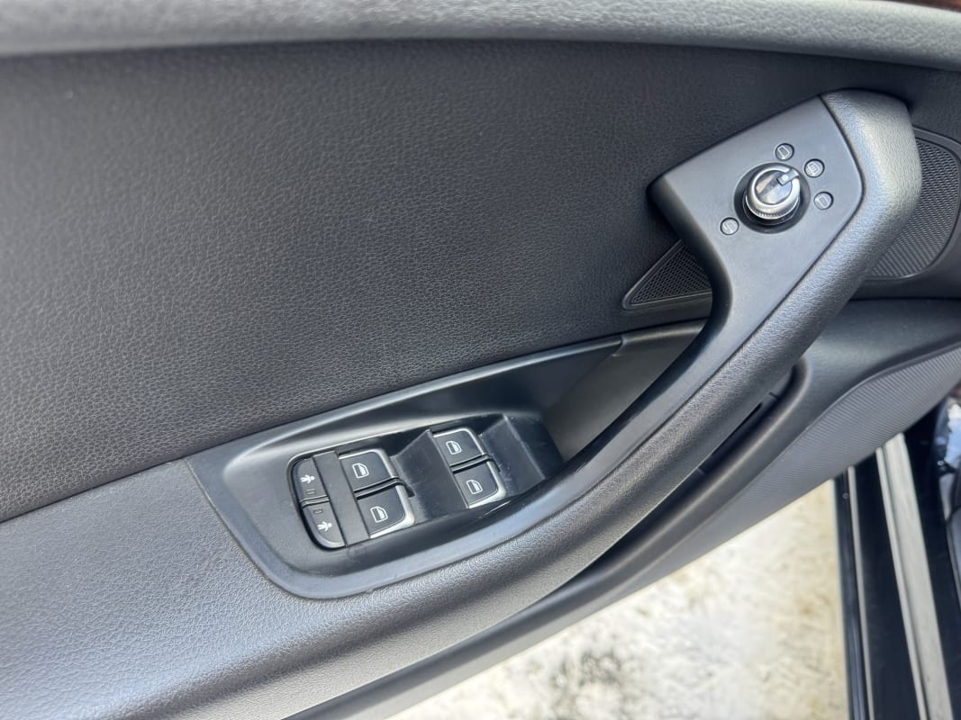 Audi A6 - фото 26