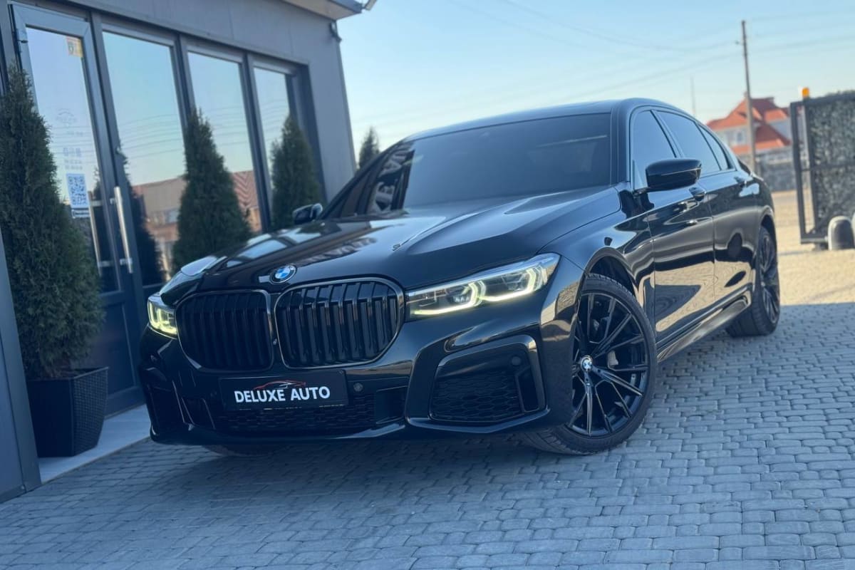 BMW 7 Series 740Li M - фото 2