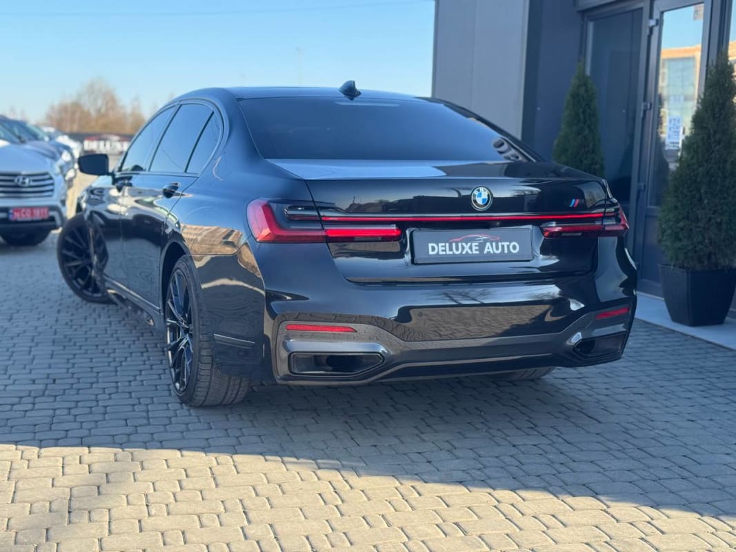 BMW 7 Series 740Li M - фото 4