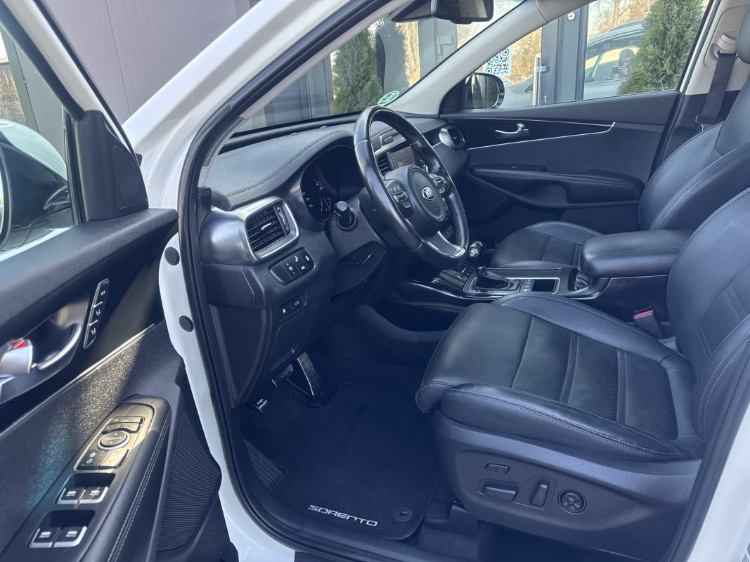 Kia Sorento - фото 5