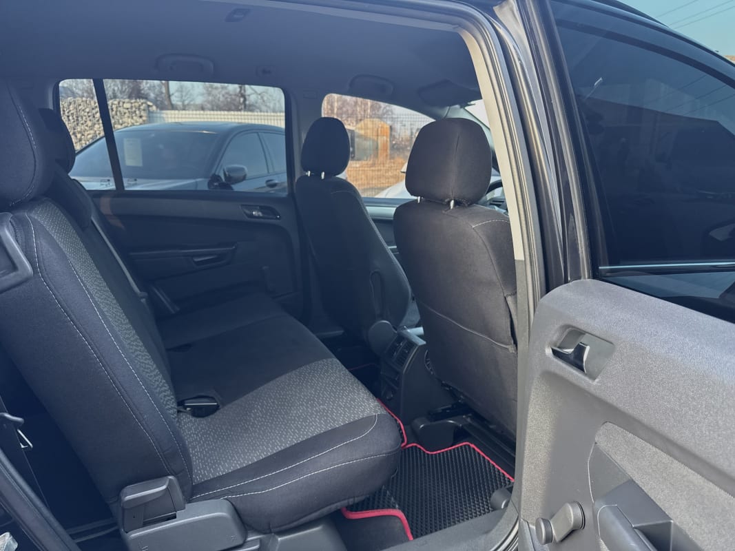 Opel Zafira - фото 7