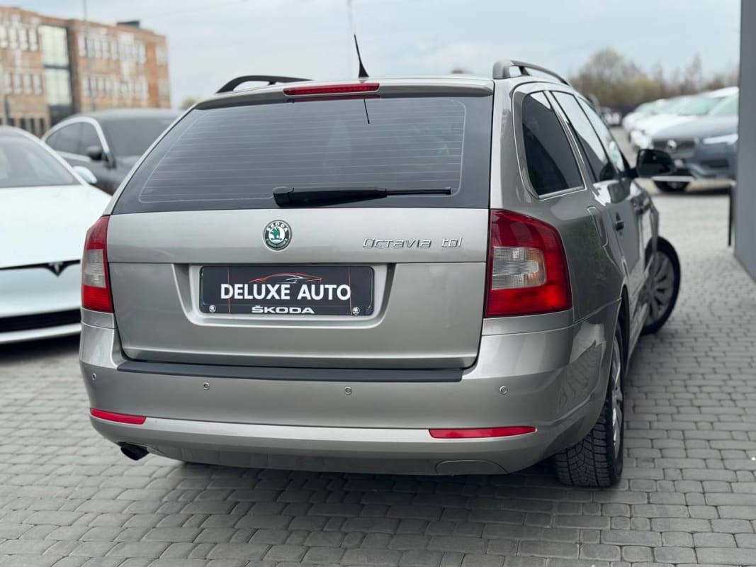 Skoda Octavia - фото 4